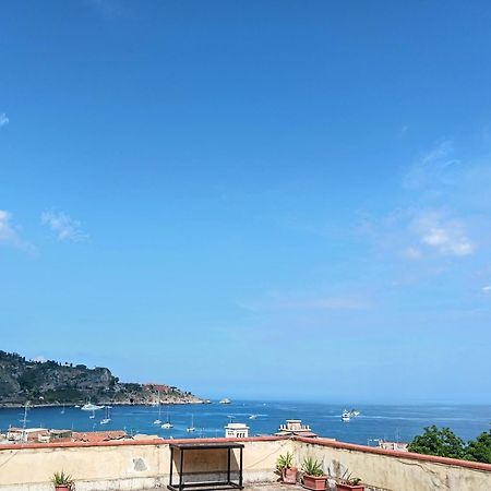 Mungi Bay, Flat With Sea View Roof Top Terrace Giardini Naxos Esterno foto