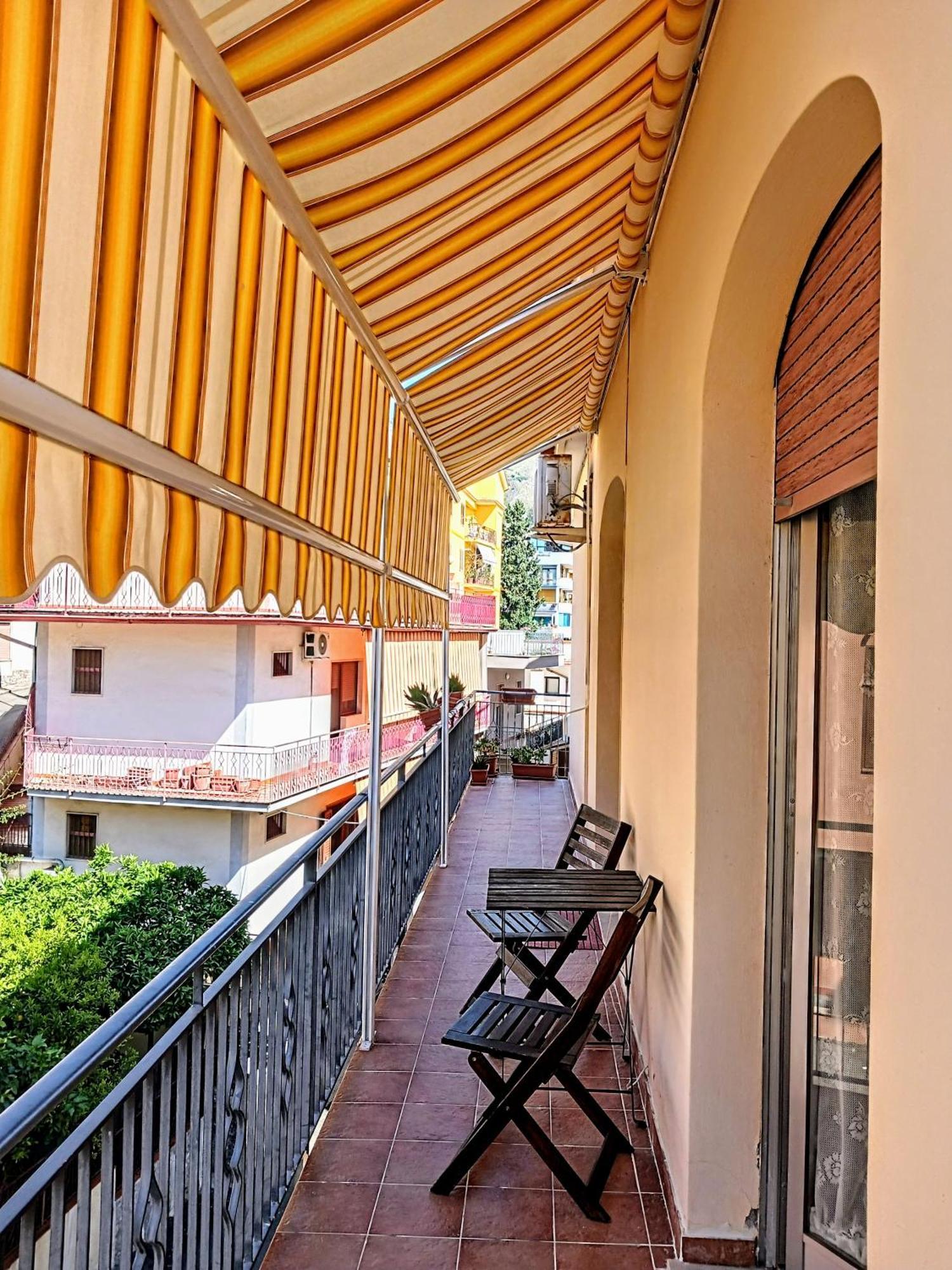 Mungi Bay, Flat With Sea View Roof Top Terrace Giardini Naxos Camera foto